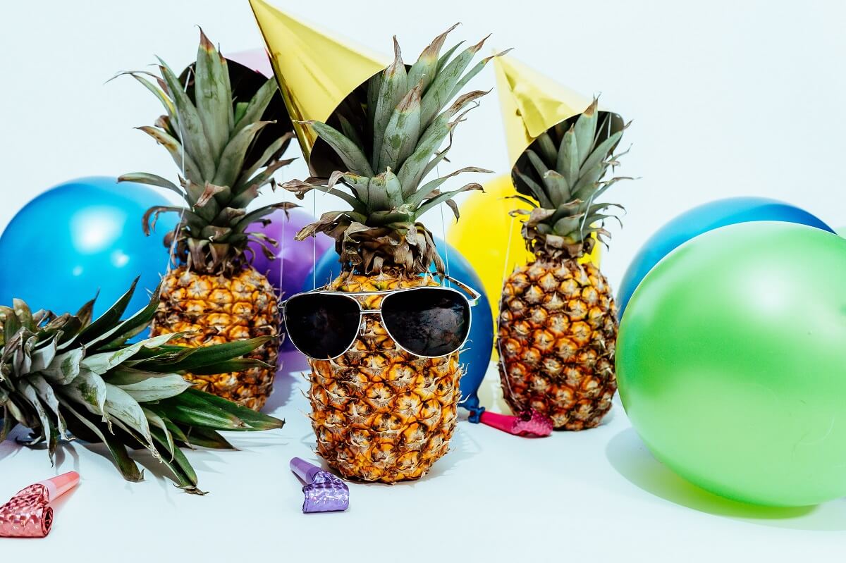 10-best-summer-swag-ideas-for-employees 10 Best Summer Swag Ideas for Employees
