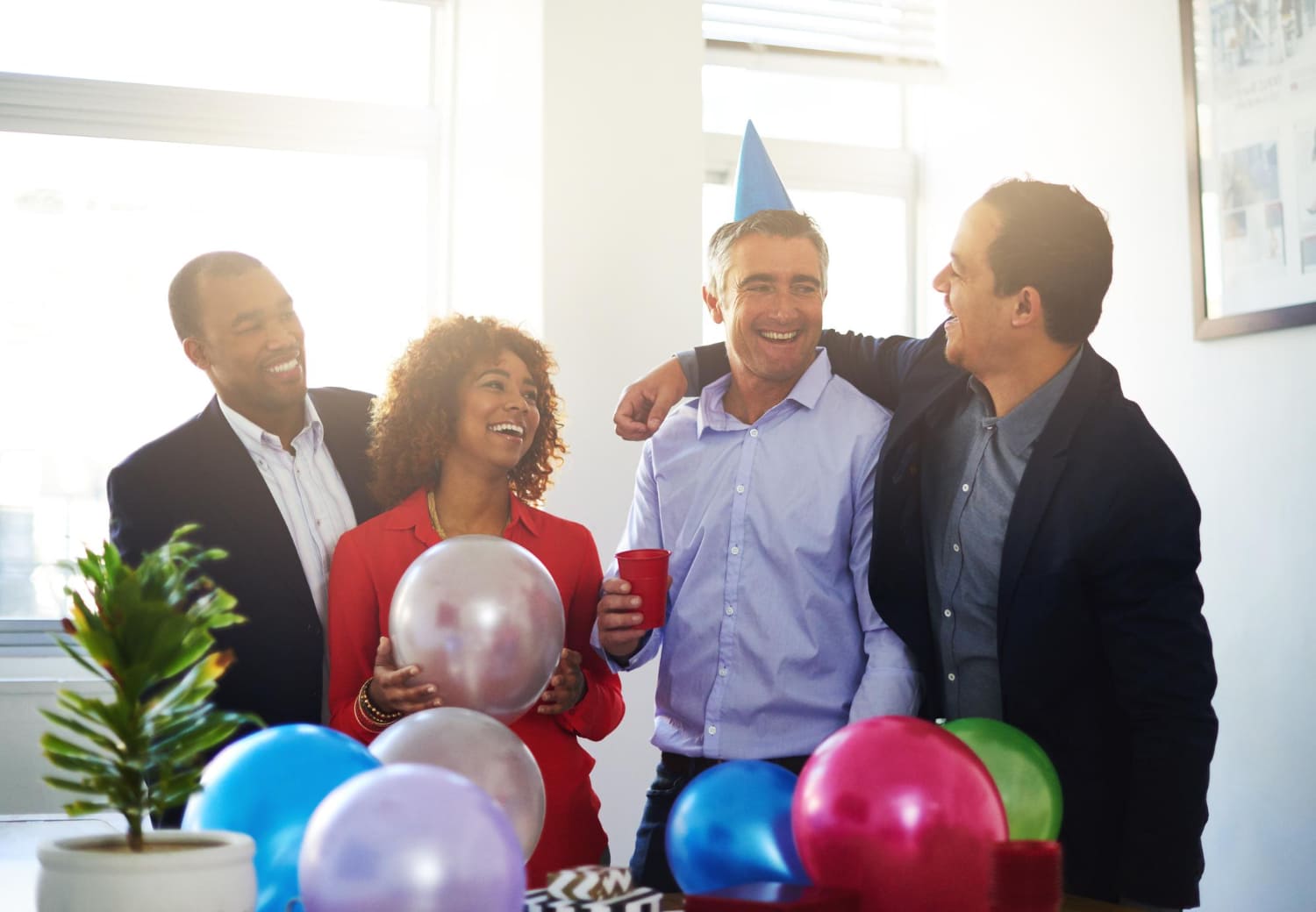 7 Best Birthday Gifts For Employees