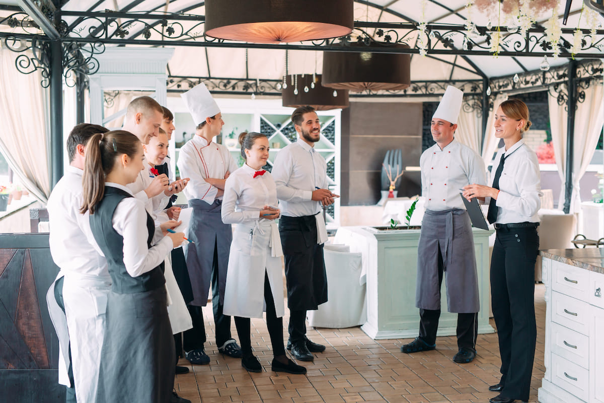 5 Best Gifts for Restaurant Staff 5 Best Gifts for Restaurant Staff